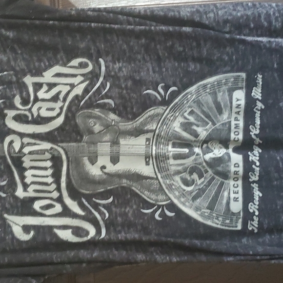 Johnny Cash shirt - Picture 2 of 5